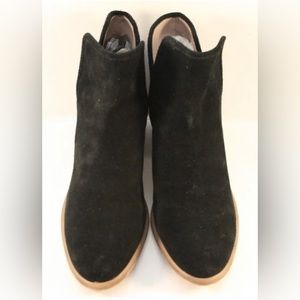 Hinge Black Suede Ankle Boots Womens Size US 5M